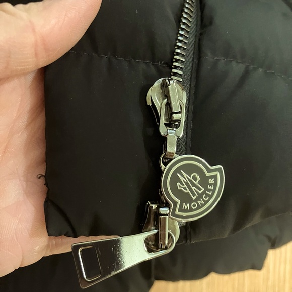 MONCLER PufferJacket - Picture 4 of 13
